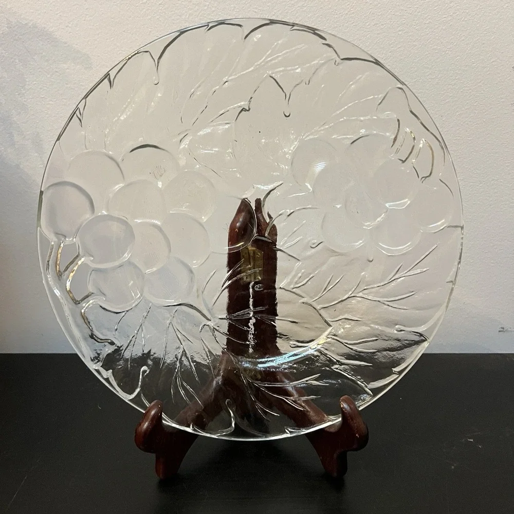Vintage Glass Embossed Grape Cluster‎ Clear Dinner Plate KIG Indonesia 10 3/8